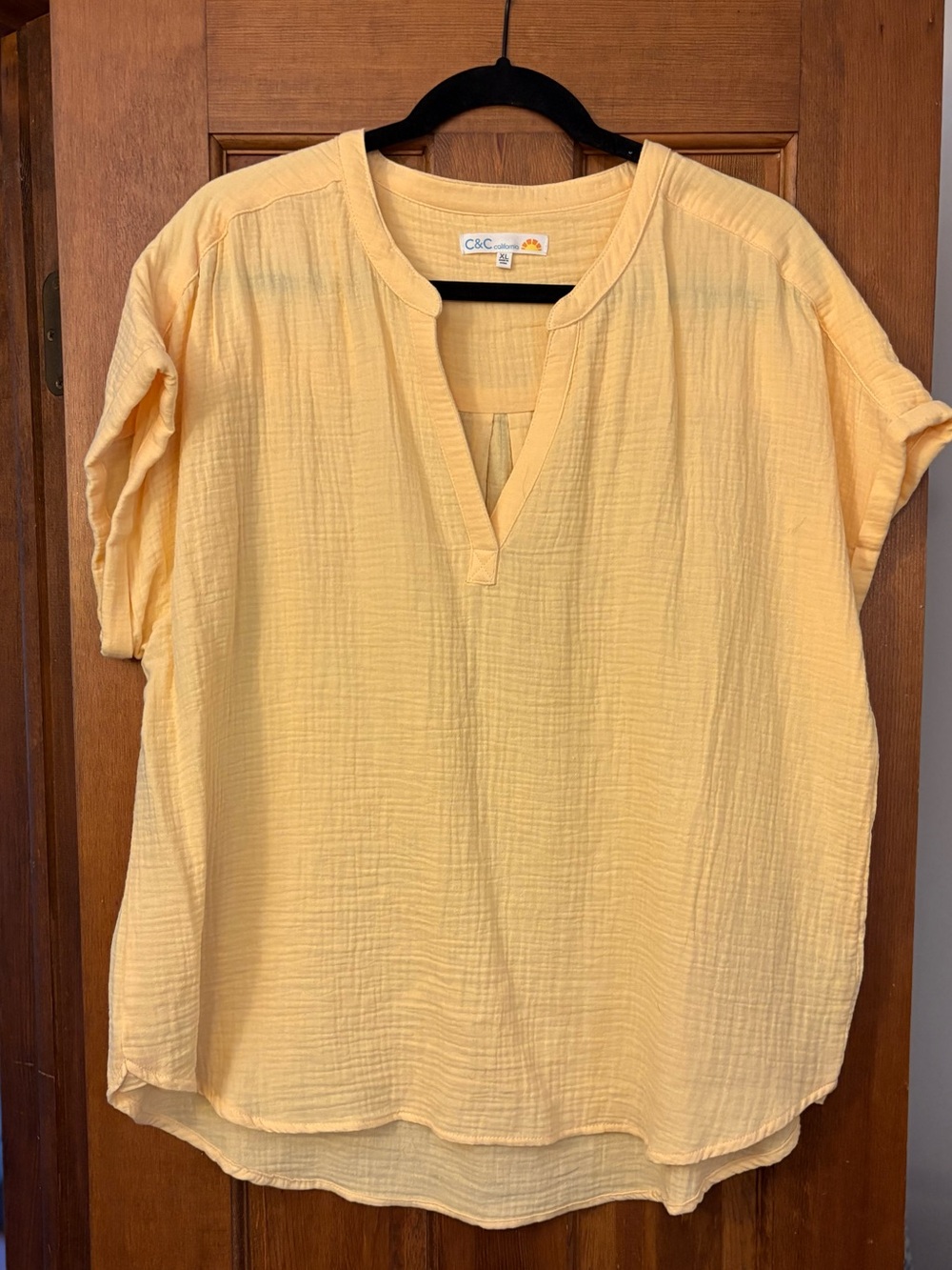 C&C California Vibrant Yellow Gauze Split V-Neck Tunic Size XL Like New